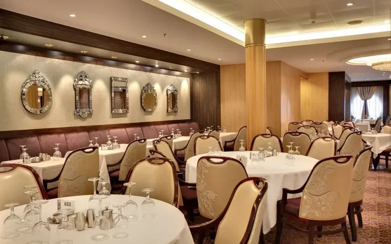 Основной ресторан Лайнера Allure of the Seas