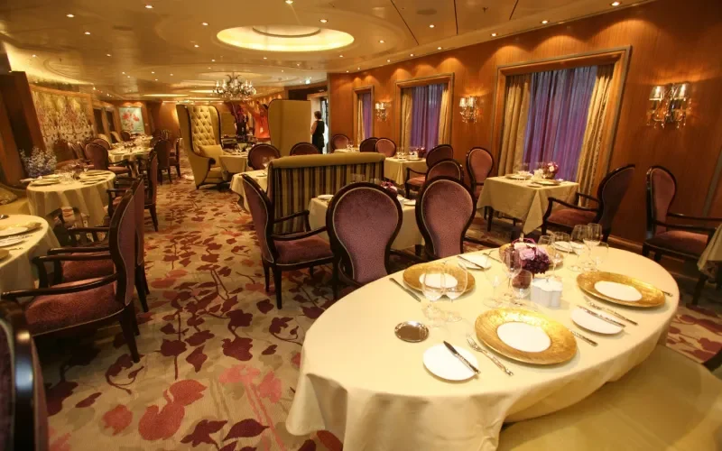Ресторан Central Park  Лайнера Allure of the Seas