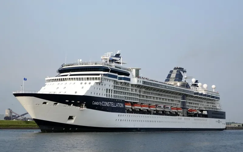 Лайнер Celebrity Constellation