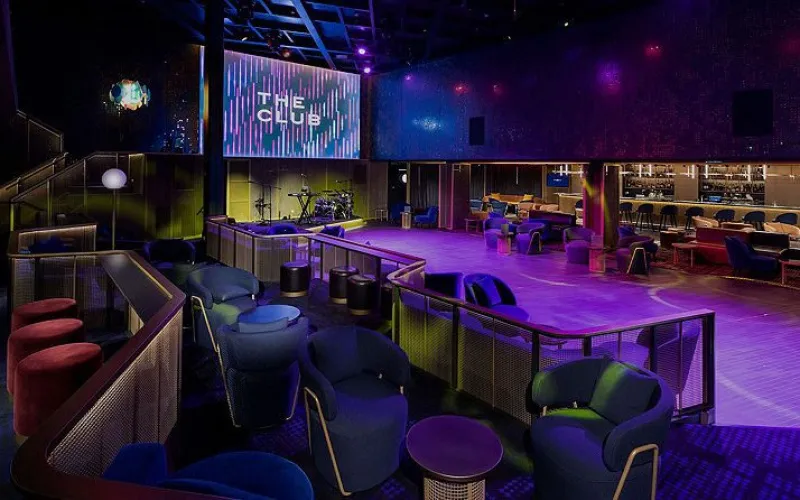 Клуб Лайнера Celebrity Edge