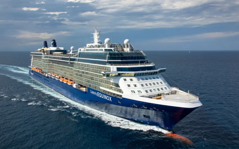 Лайнер Celebrity Equinox