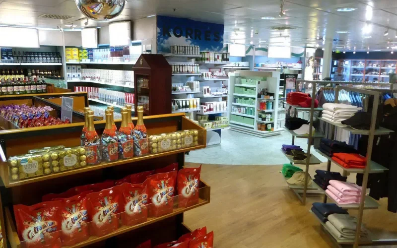 Магазин Duty Free Лайнера Celestyal Crystal