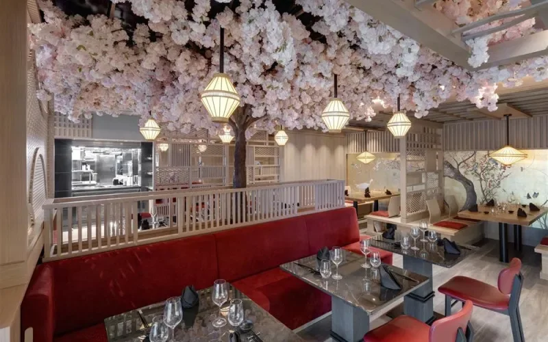 Ресторан Sakura Лайнера Explora I