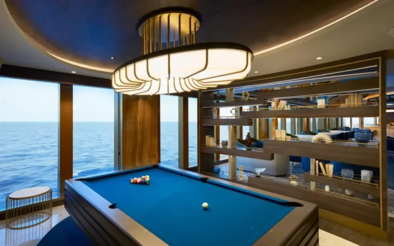 Astern Lounge Лайнера Explora I