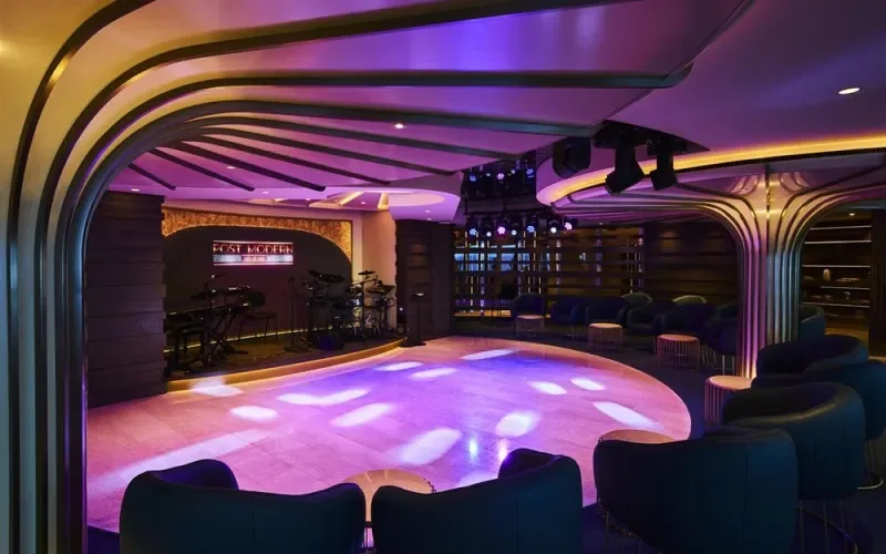 Astern Lounge Лайнера Explora I