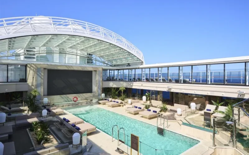 Conservatory Pool & Bar Лайнера Explora I