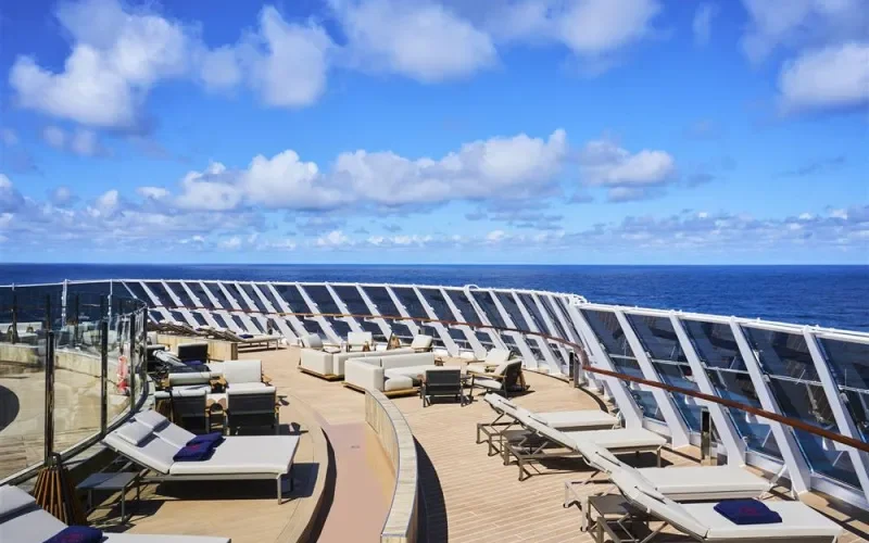 Helios Pool & Bar Лайнера Explora II