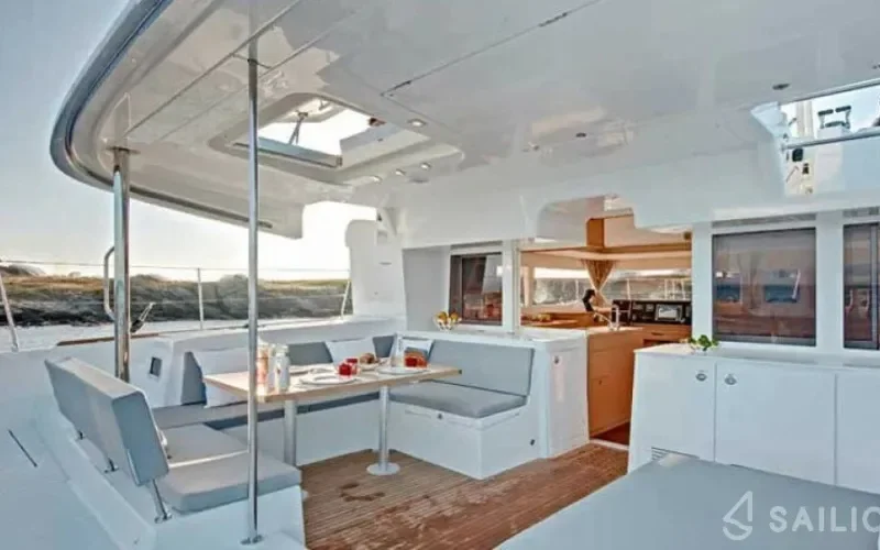 Зона для отдыха Лайнера LAGOON 450