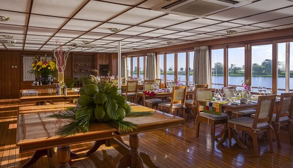 Ресторан Теплохода Mekong Pandaw