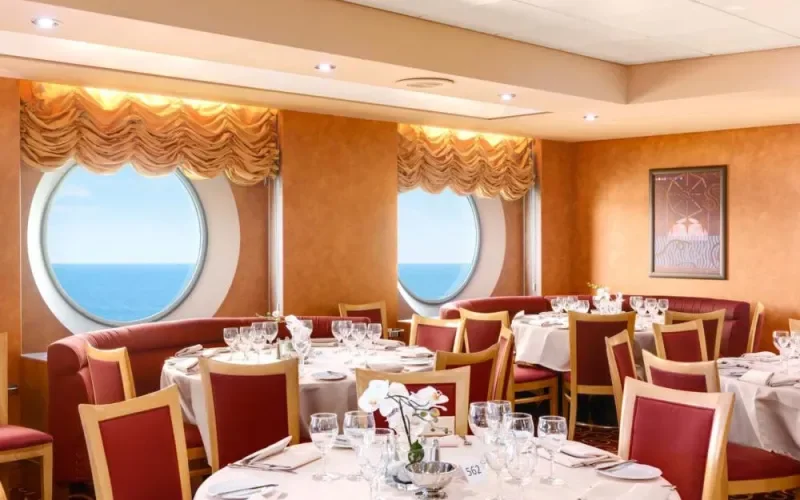 Основной ресторан Marco Polo Лайнера MSC Armonia