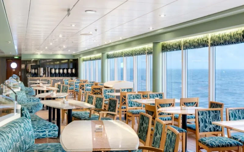 Ресторан шведский стол Лайнера MSC Armonia