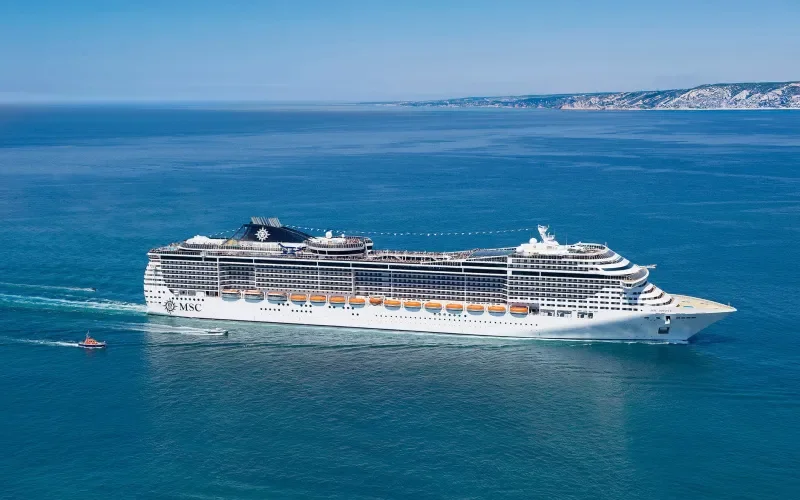 Лайнер MSC Divina