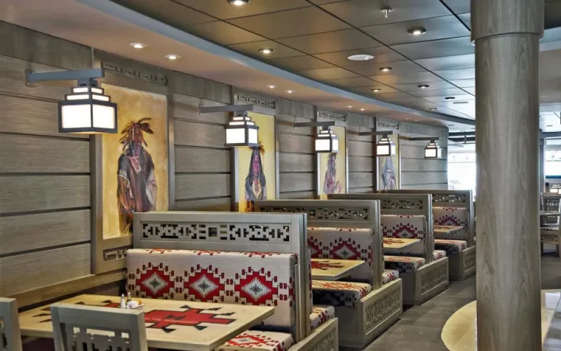 Ресторан шведский стол Лайнера MSC Divina