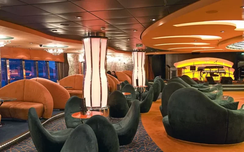 Лаундж L'Insolito Лайнера MSC Fantasia