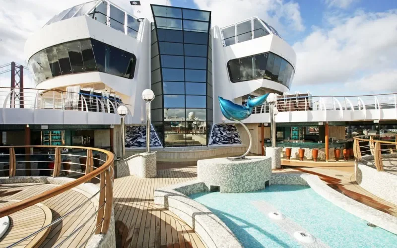 Солнечная палуба Лайнера MSC Fantasia