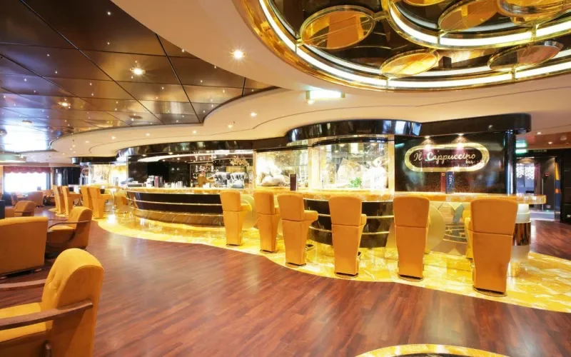 Бар Il Cappuccino Лайнера MSC Fantasia