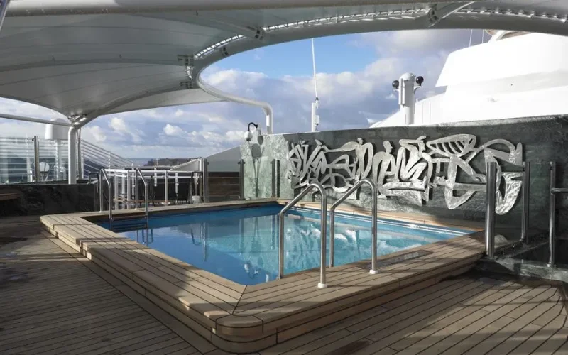 Открытый бассейн Лайнера MSC Fantasia