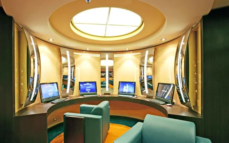 Интернет-кафе Лайнера MSC Fantasia