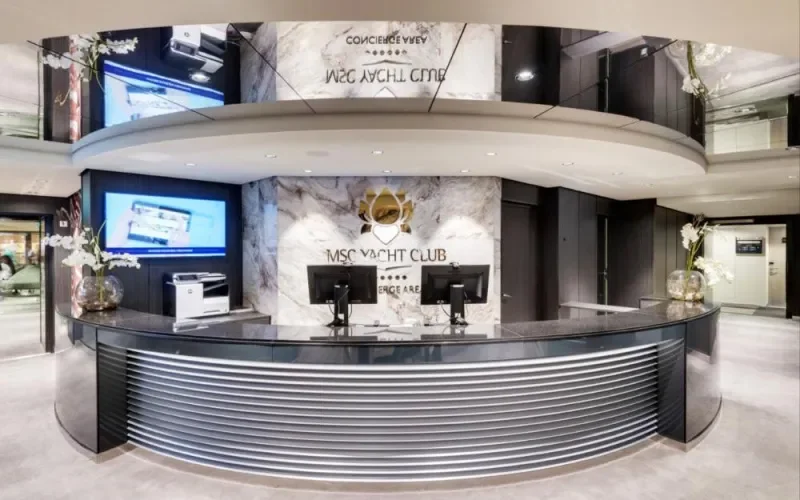 Ресепшн MSC Yacht Club Лайнера MSC Grandiosa