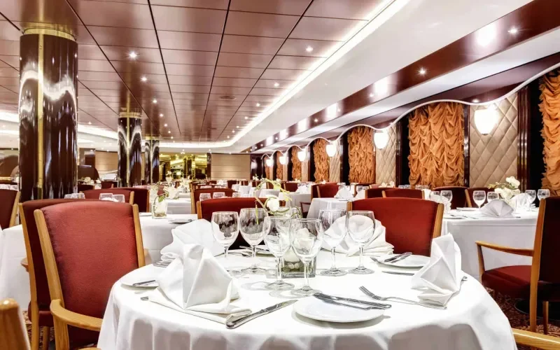 Основной ресторан La Bussola Лайнера MSC Lirica