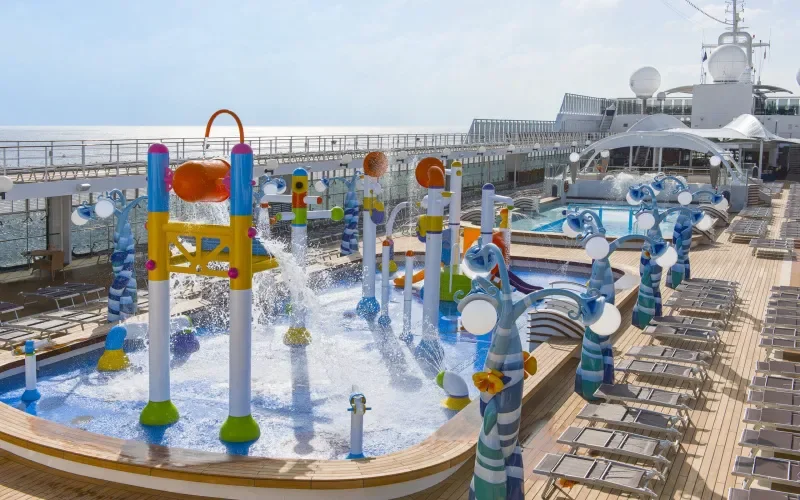 Детский парк с водяными аттракционами Лайнера MSC Lirica