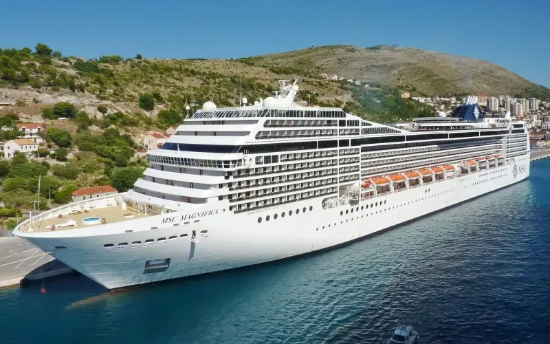 Лайнер MSC Magnifica
