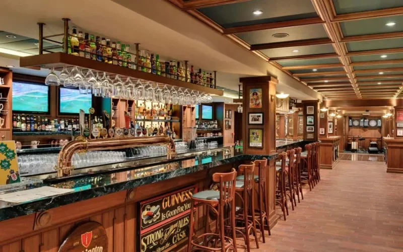 Бар Brass Anchor Pub Лайнера MSC Meraviglia