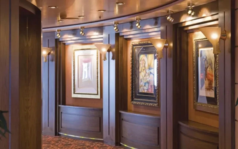 Артгалерея Лайнера MSC Musica