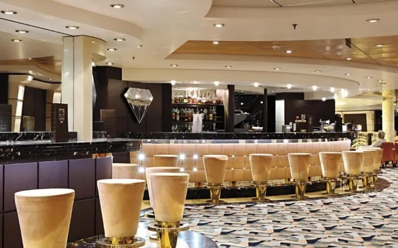 Бар The Diamond Лайнера MSC Musica
