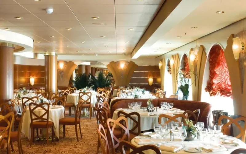 Основной ресторан L'Oleandro Лайнера MSC Musica