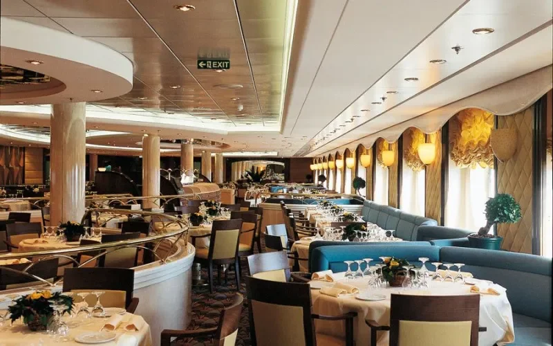 Основной ресторан La Caravella Лайнера MSC Opera