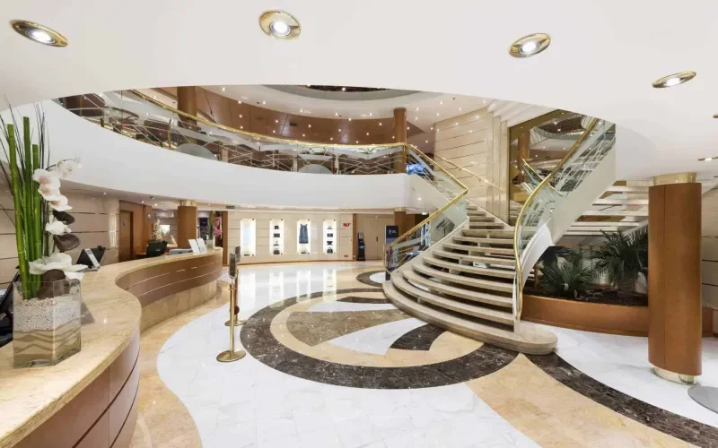 Ресепшн Лайнера MSC Opera