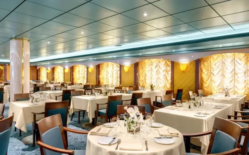 Основной ресторан La Caravella Лайнера MSC Opera