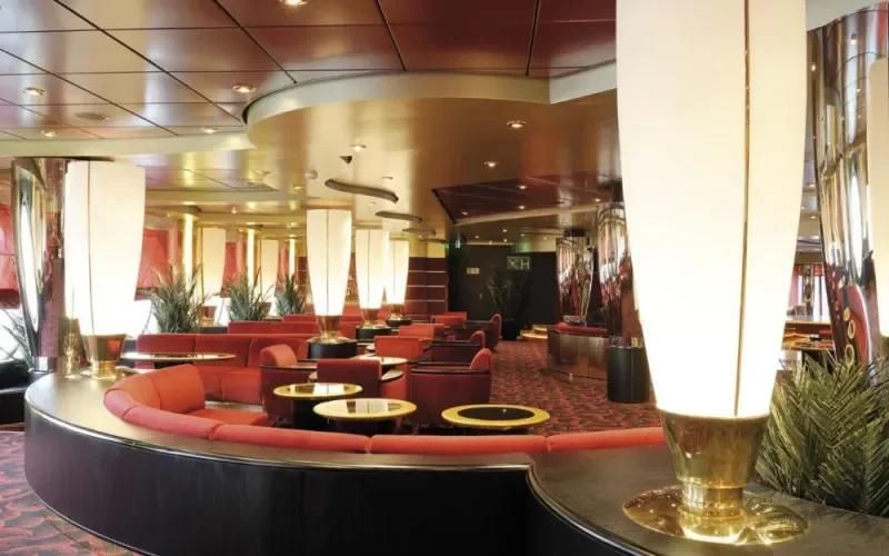 Лаундж Pigalle Лайнера MSC Poesia
