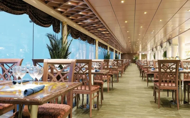 Ресторан шведский стол Лайнера MSC Poesia