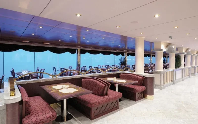 Ресторан шведский стол Лайнера MSC Poesia