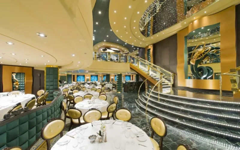 Основной ресторан The Golden Lobster Лайнера MSC Preziosa