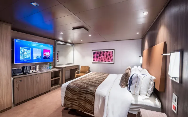Сьют без окна Yacht Club Лайнера MSC Seascape