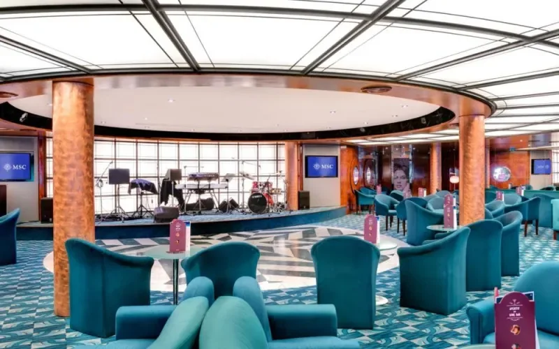 Бар Manhattan Bar Лайнера MSC Sinfonia