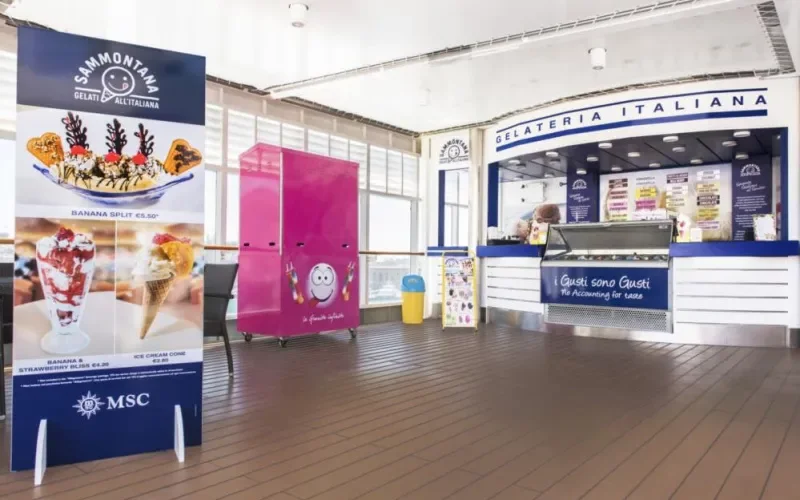 Кафе-мороженое Лайнера MSC Sinfonia
