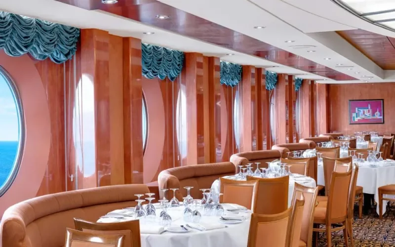 Основной ресторан Il Galeone Лайнера MSC Sinfonia