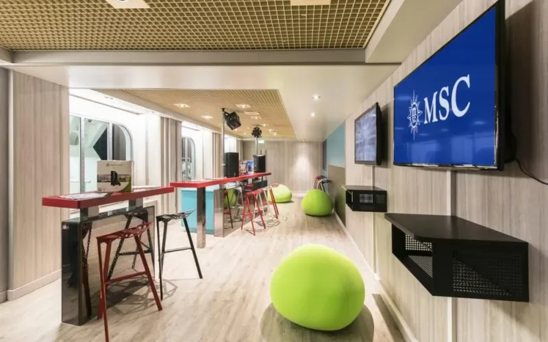 Подростковый клуб Лайнера MSC Sinfonia