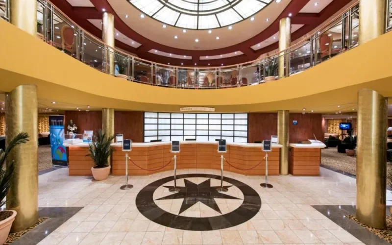 Ресепшн Лайнера MSC Sinfonia