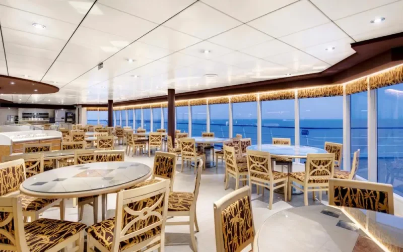 Ресторан шведский стол Лайнера MSC Sinfonia