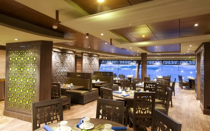 Ресторан шведский стол Лайнера MSC Splendida
