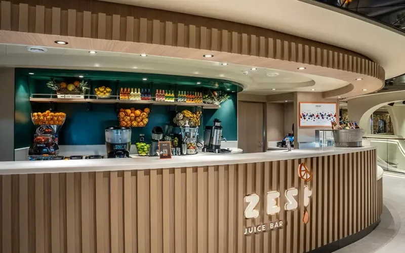 Бар Zest Juice  Лайнера MSC World Asia