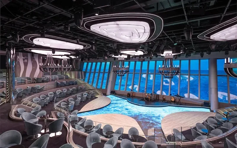Панорама лаунж  Лайнера MSC World Asia