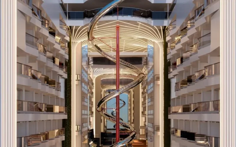 Главный променад лайнера MSC World Europa Лайнера MSC World Europa