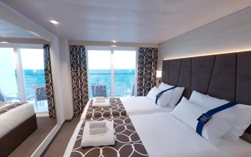 Двухместная каюта с балконом Лайнера MSC World Europa