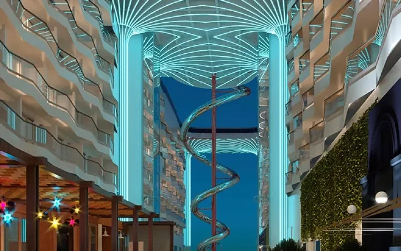 Главный променад лайнера MSC World Europa Лайнера MSC World Europa